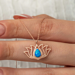 Gumush - Gümüş Opal Taşlı Rose Lotus Çiçeği Kolye