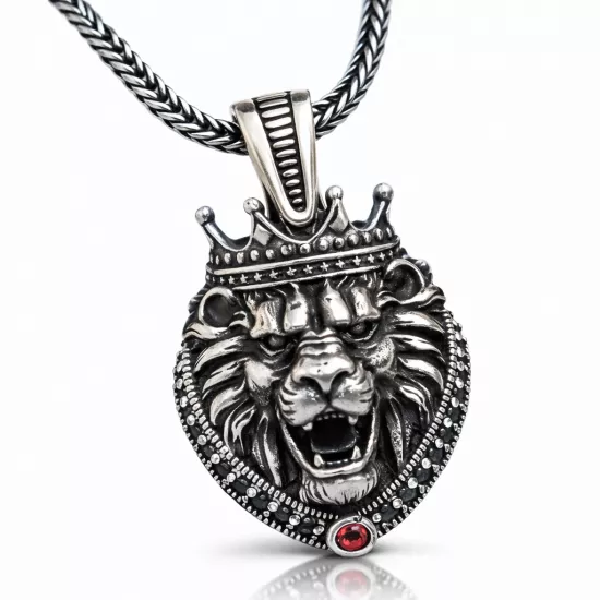 Gümüş Taçlı Aslan Figürlü Erkek Kolye
