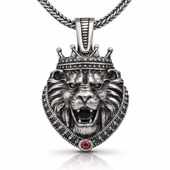 Gümüş Taçlı Aslan Figürlü Erkek Kolye