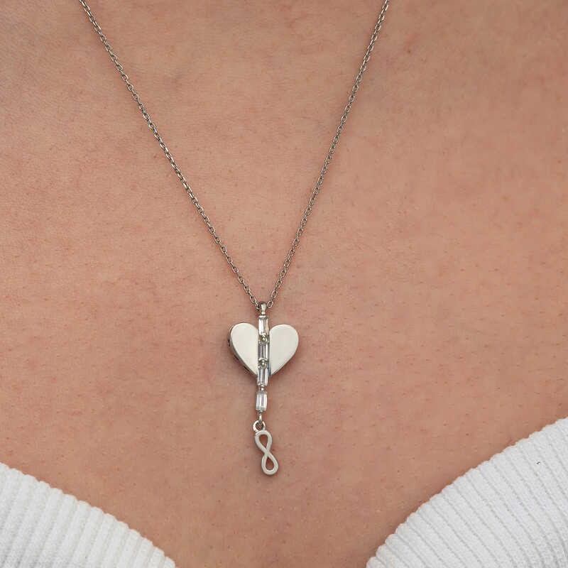 Gümüş Kalpli Sonsuzluk Kadın Kolye