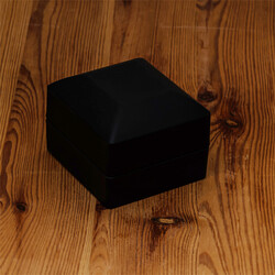 Gumush - Işıklı Siyah Renk Yüzük Kutusu (1)