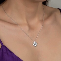 Gumush - Swarovski Taşlı Gümüş Çiçek Bayan Kolye (1)