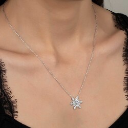 Gumush - Swarovski Taşlı Gümüş Kartanesi Bayan Kolye (1)